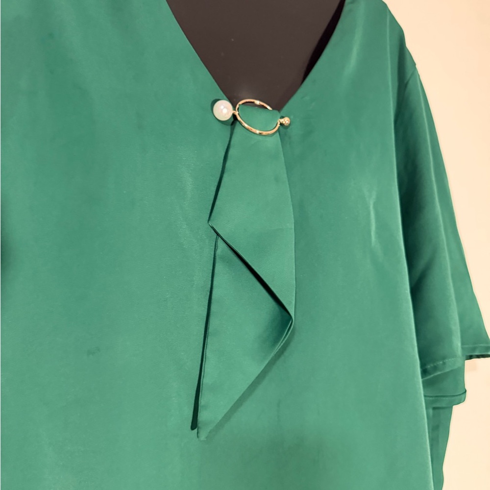 SHEIN Emerald Green V-Neck Blouse with Gold Pearl Ring Accent